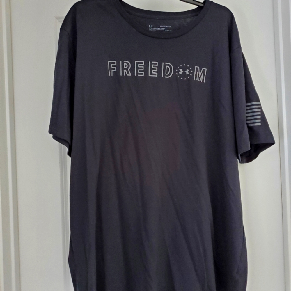 Men's 3XL Under Armour TShirt